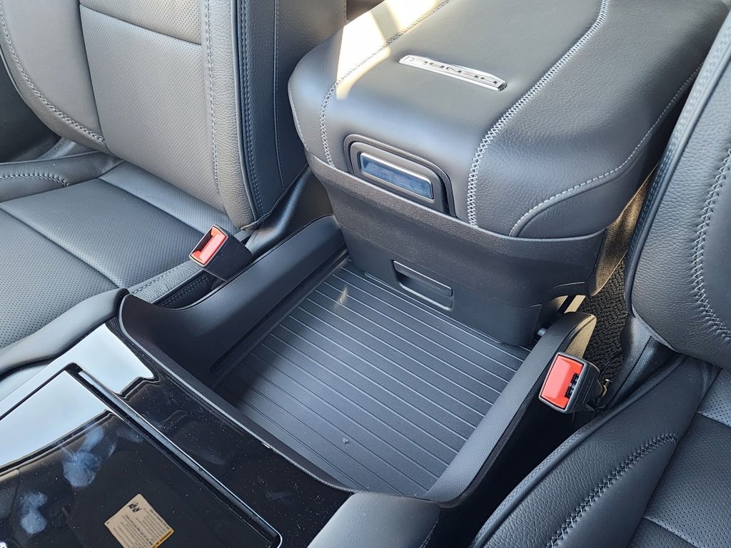 New 2026 GMC Yukon XL Denali w/ Sun & Power Step Package image 38