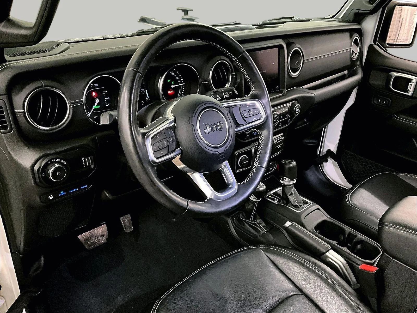 Used 2023 Jeep Wrangler Sahara w/ Cold Weather Group image 12