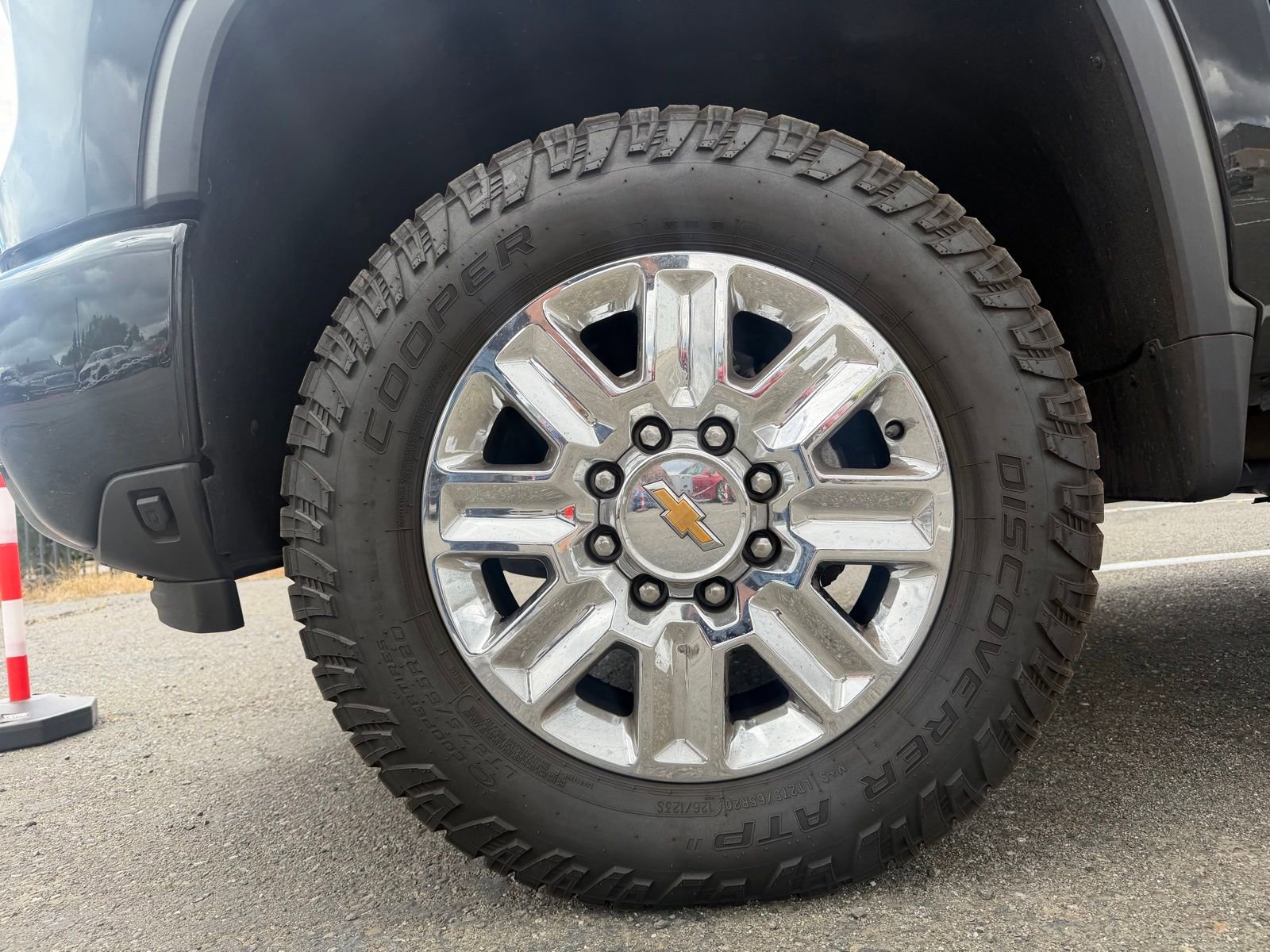 Used 2024 Chevrolet Silverado 2500 High Country AWD/4WD image 9