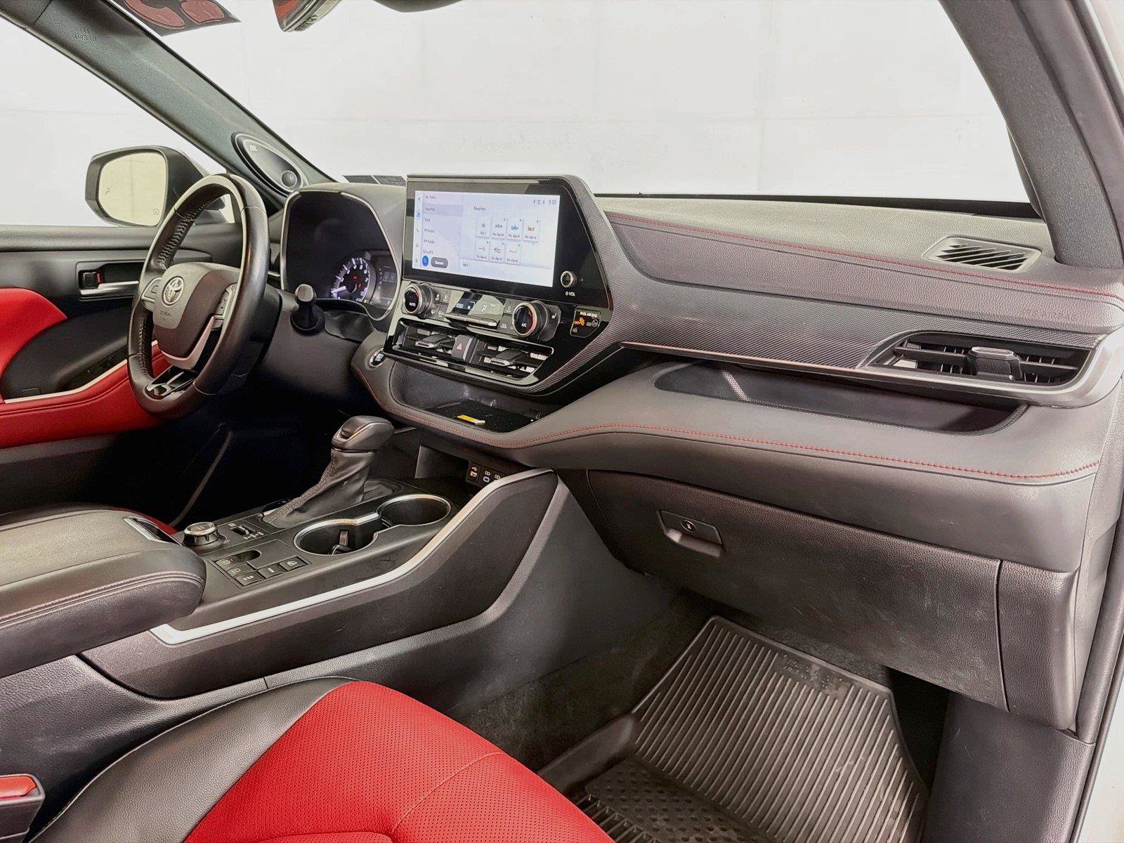 Used 2023 Toyota Highlander XSE AWD/4WD image 31