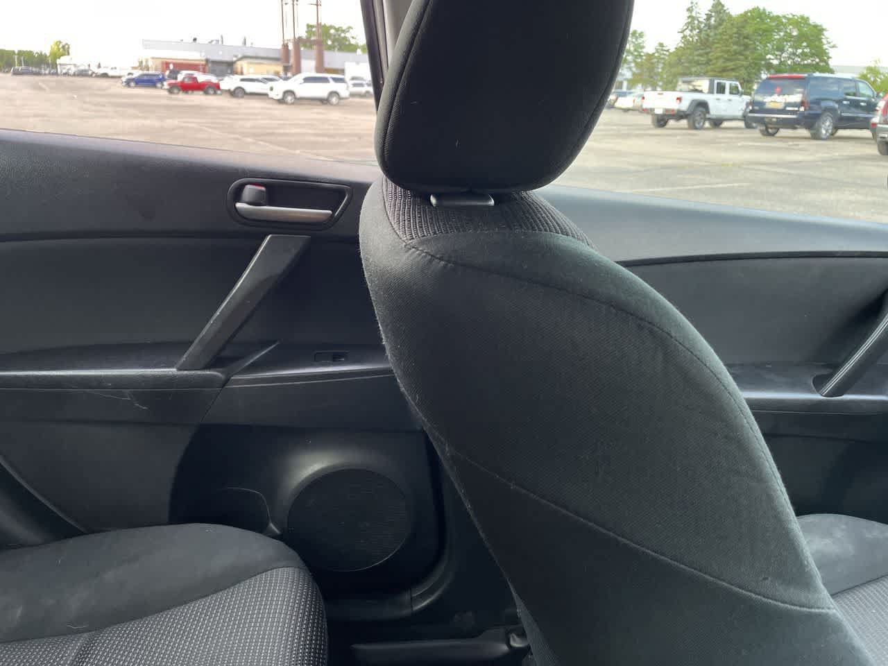 Used 2012 MAZDA MAZDA3 i Touring FWD image 17