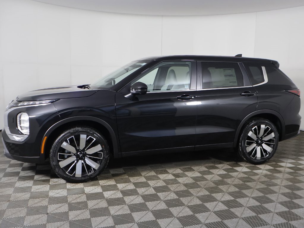 New 2026 Mitsubishi Outlander SE image 19