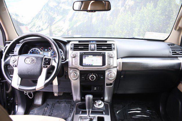 Used 2016 Toyota 4Runner SR5 Premium image 18