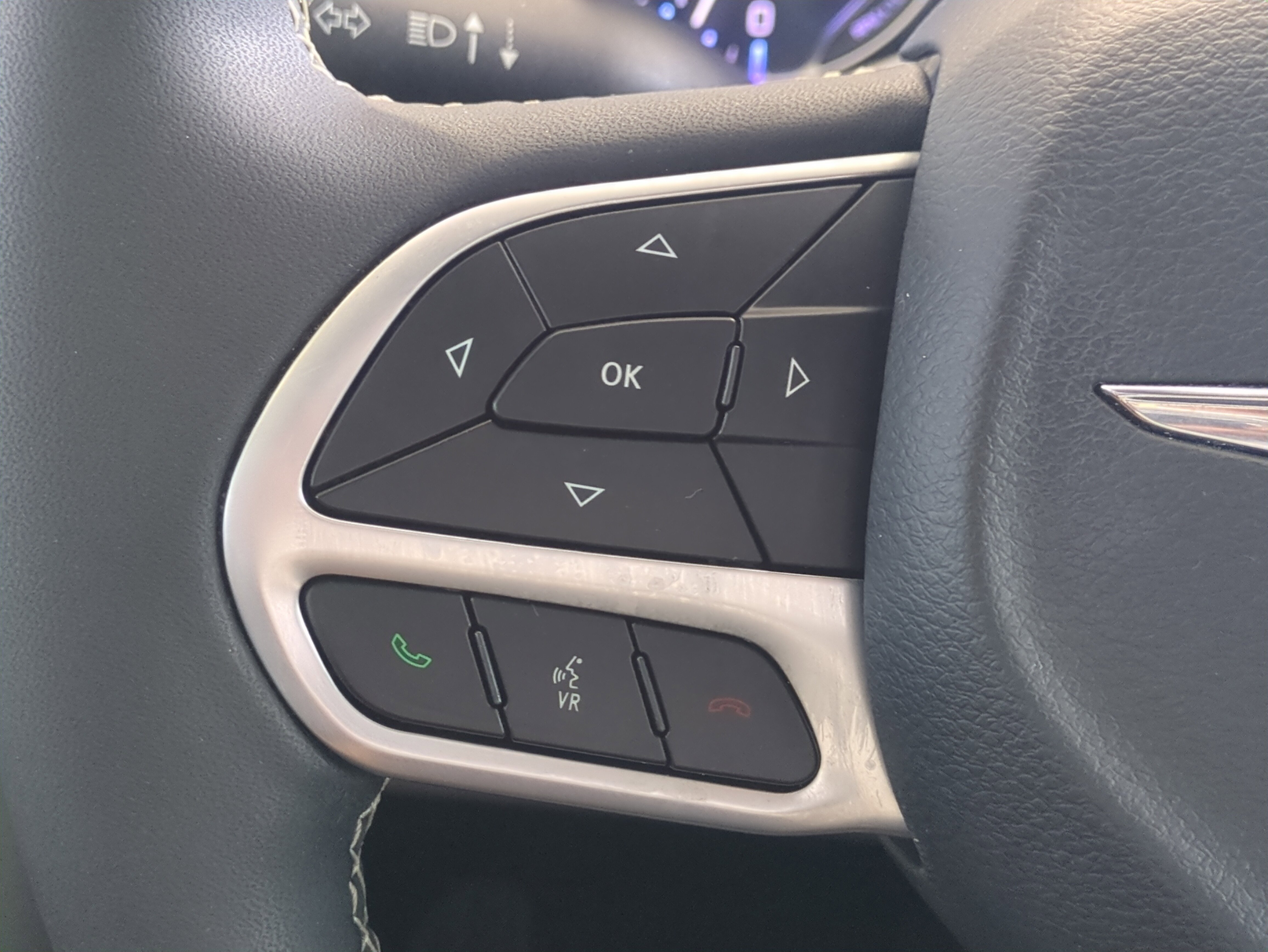 Certified 2022 Chrysler Pacifica Touring-L image 26