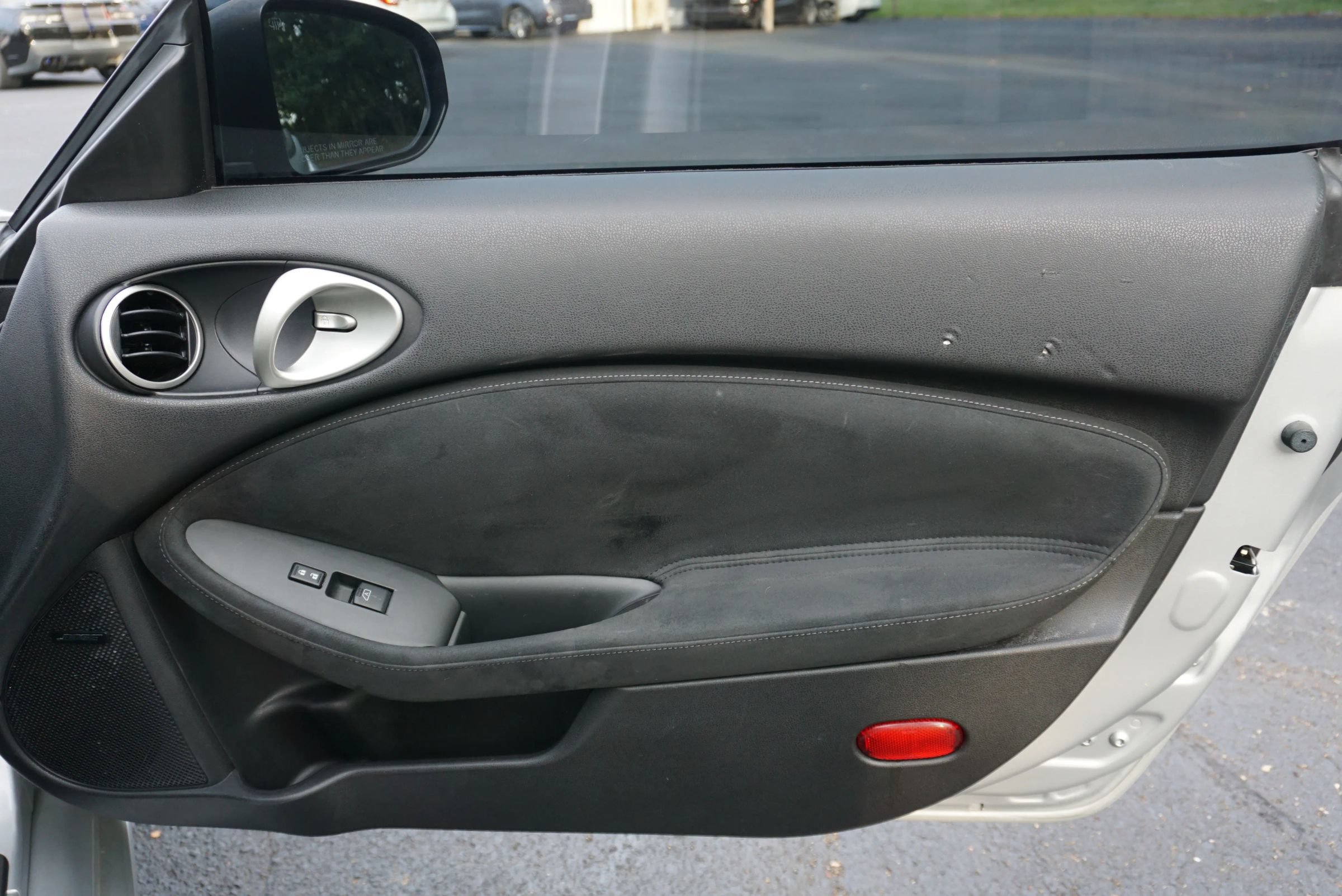 Used 2014 Nissan 370Z Touring RWD image 15