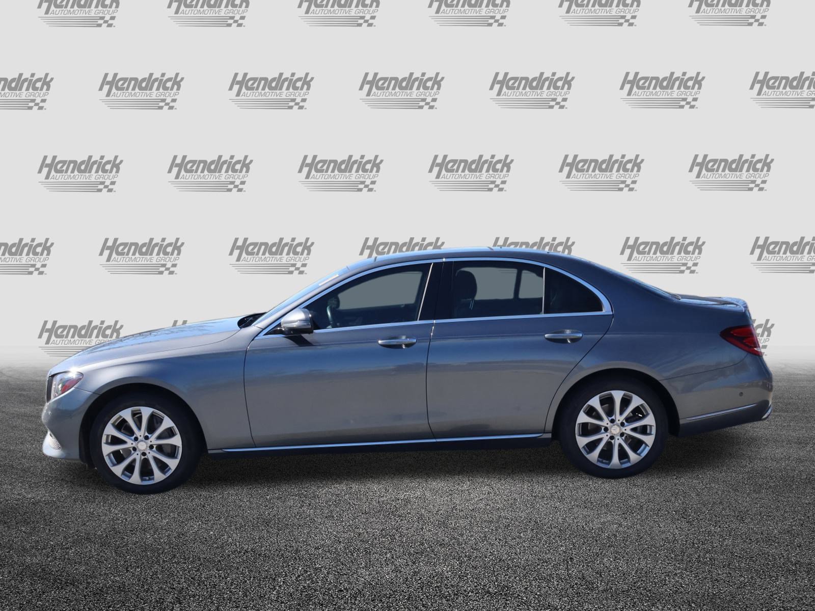 Used 2017 Mercedes-Benz E 300 4MATIC image 6