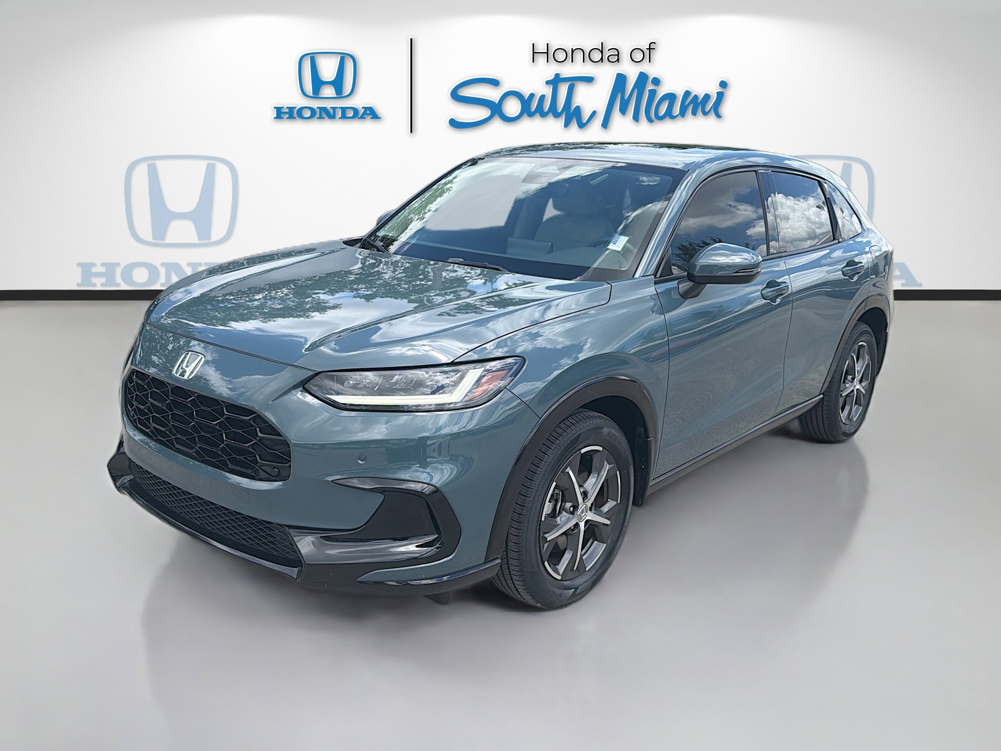 Certified 2024 Honda HR-V EX-L image 3