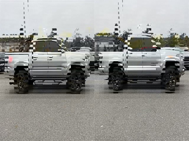 Used 2023 Toyota Tacoma SR5 image 2