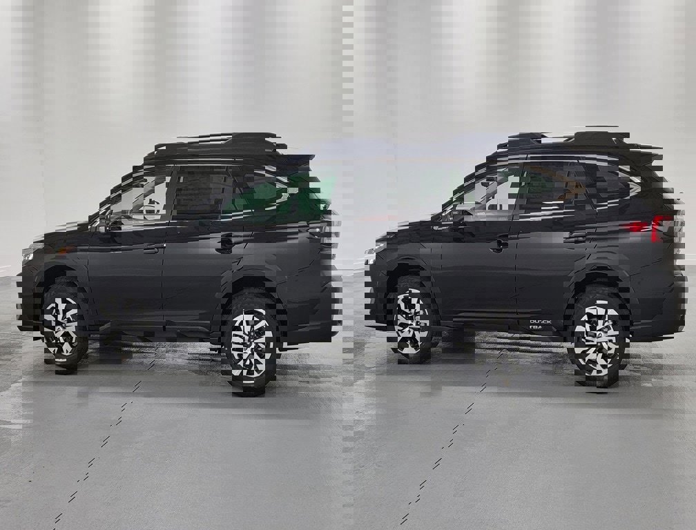 New 2025 Subaru Outback Premium image 4