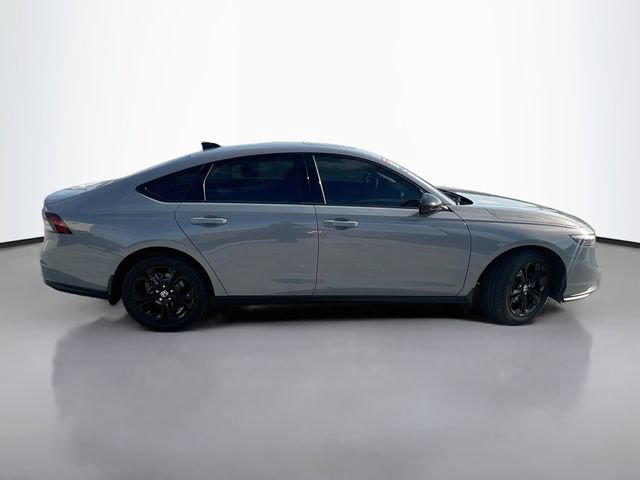 Certified 2025 Honda Accord SE image 9