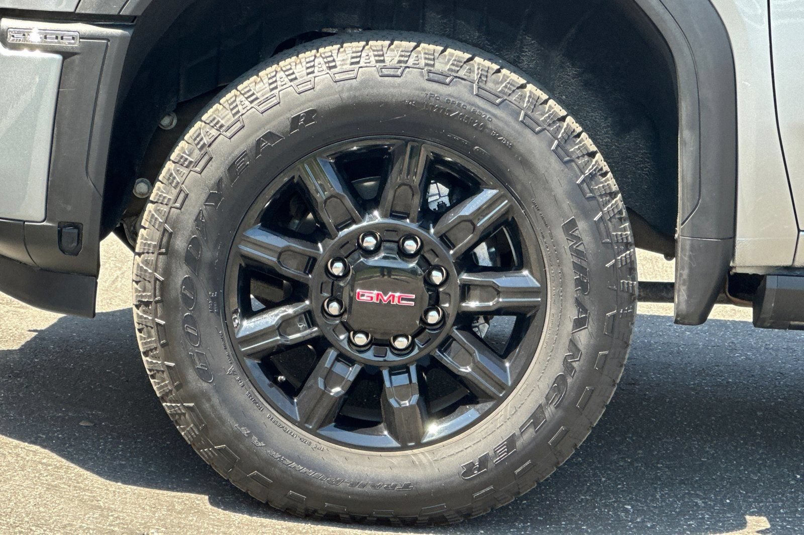 Certified 2025 GMC Sierra 2500 AT4 w/ AT4 Premium Plus Package AWD/4WD image 27