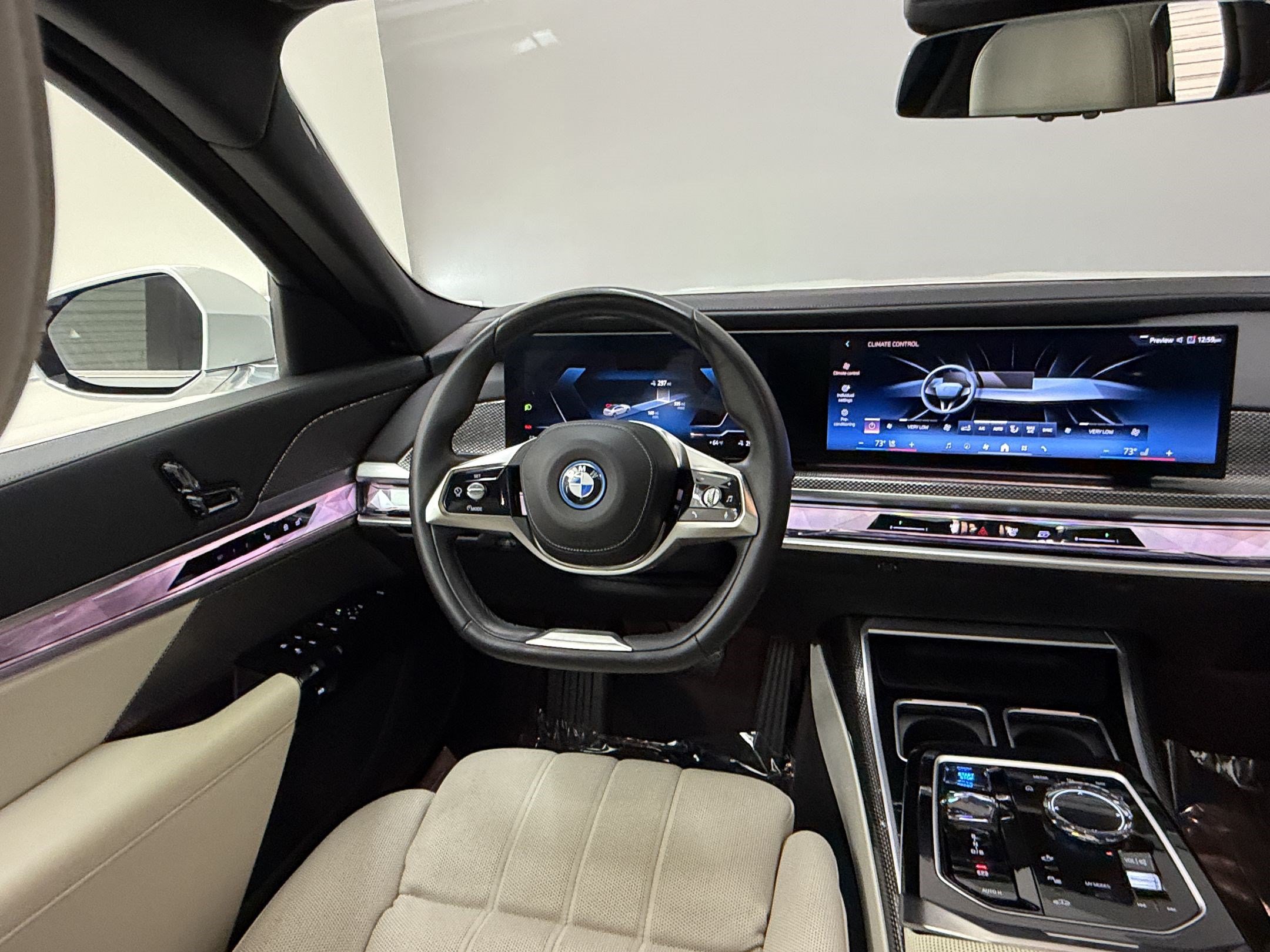 Certified 2023 BMW i7 xDrive60 AWD/4WD image 28