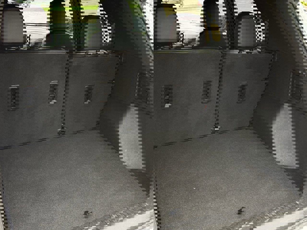 Used 2023 Chevrolet Equinox RS w/ RS Leather Package image 25