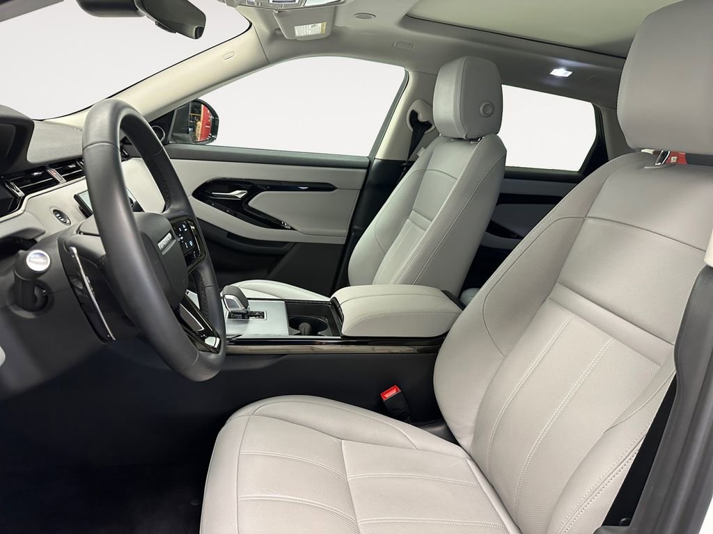 Used 2025 Land Rover Range Rover Evoque S image 9