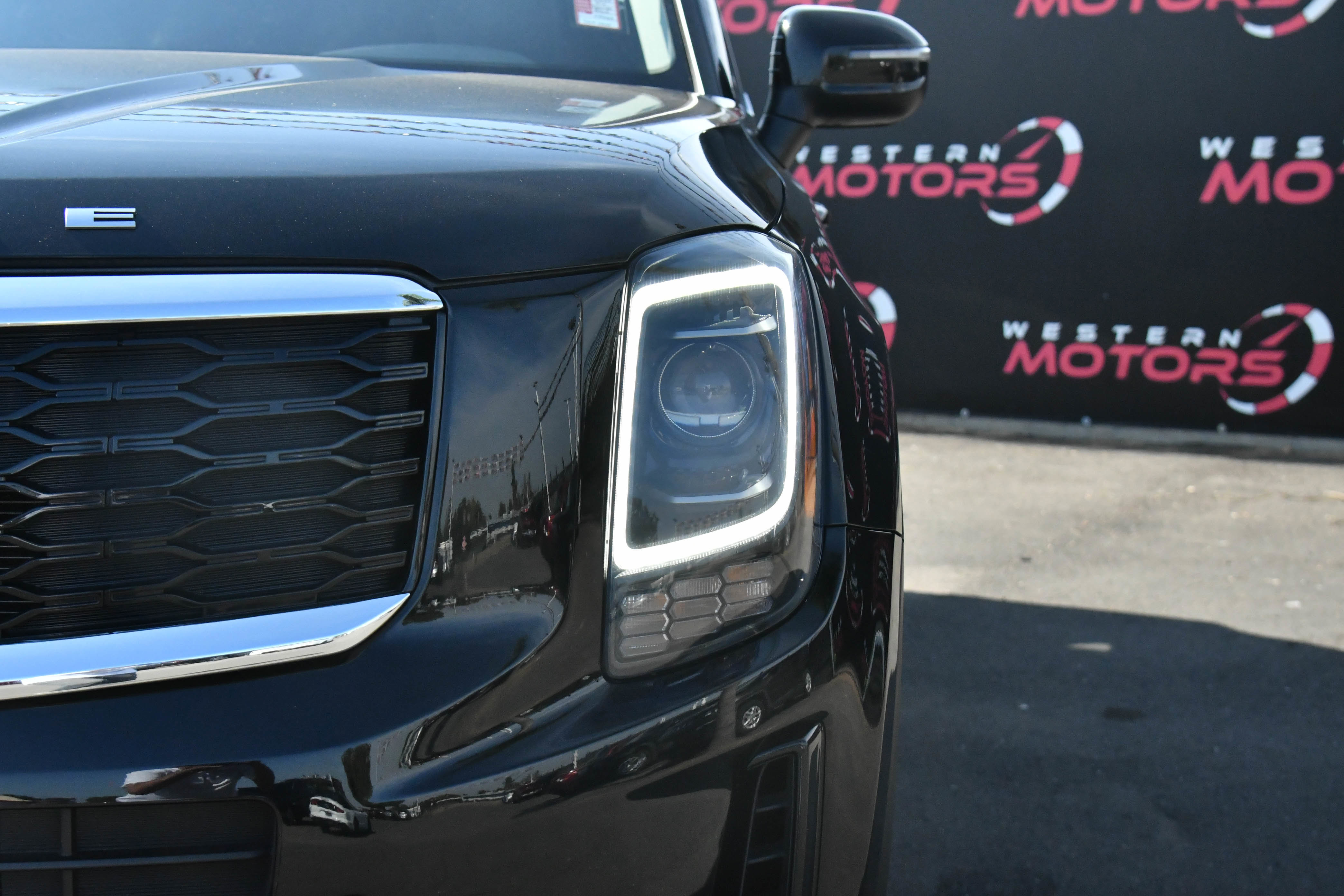 Used 2022 Kia Telluride LX image 11
