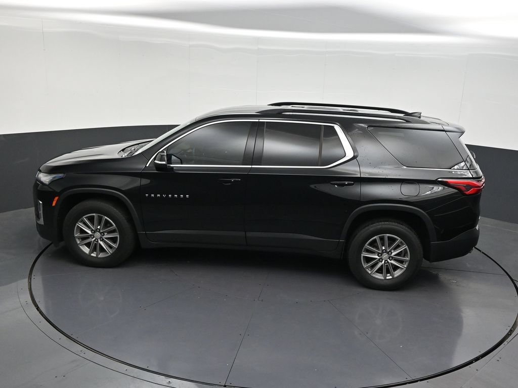Used 2023 Chevrolet Traverse LT FWD image 17