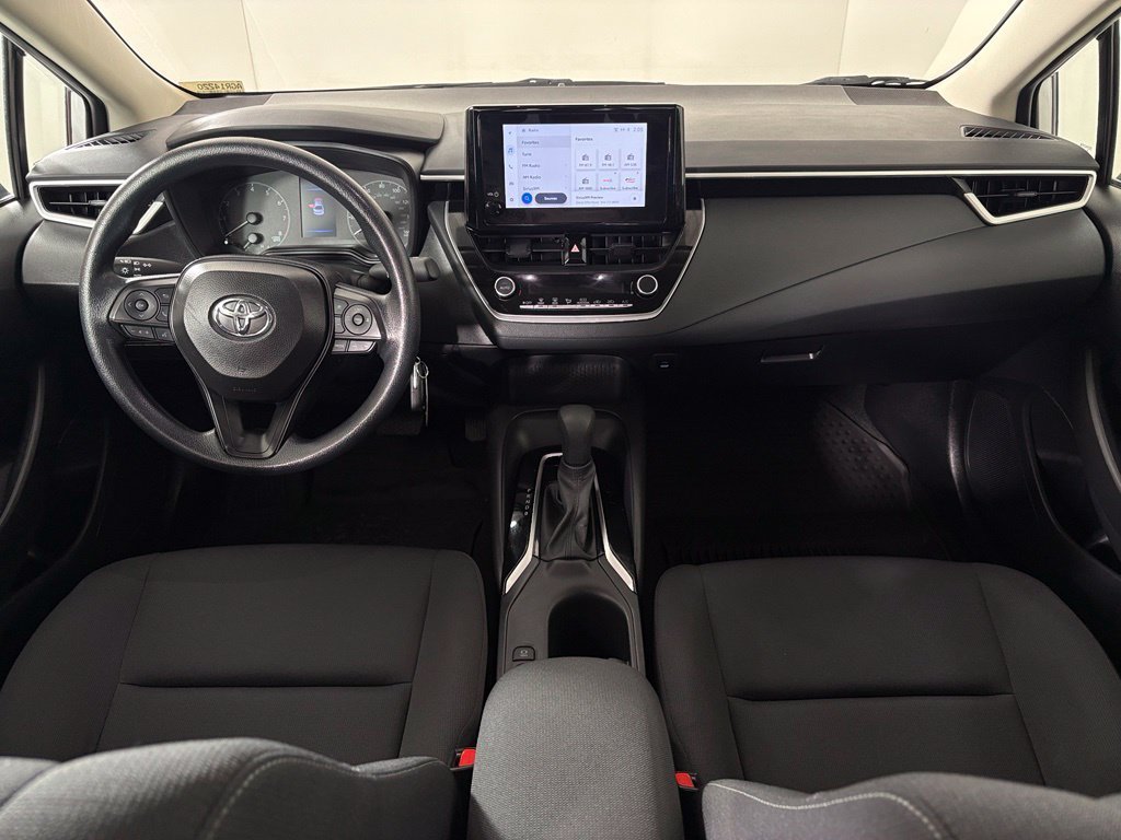 Used 2025 Toyota Corolla LE FWD image 28