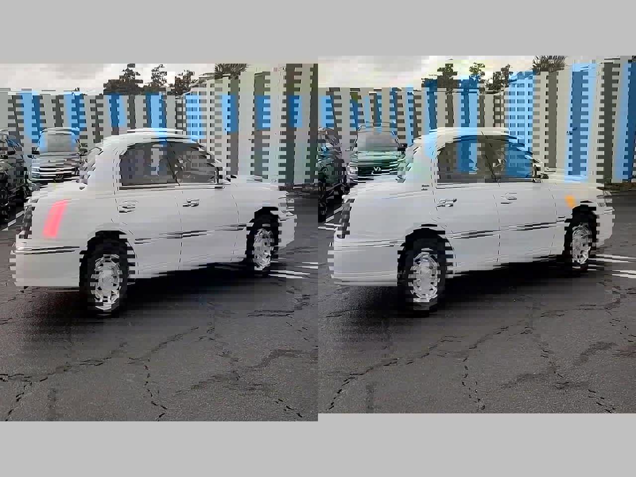 Used 2001 Lincoln Town Car Executive image 24