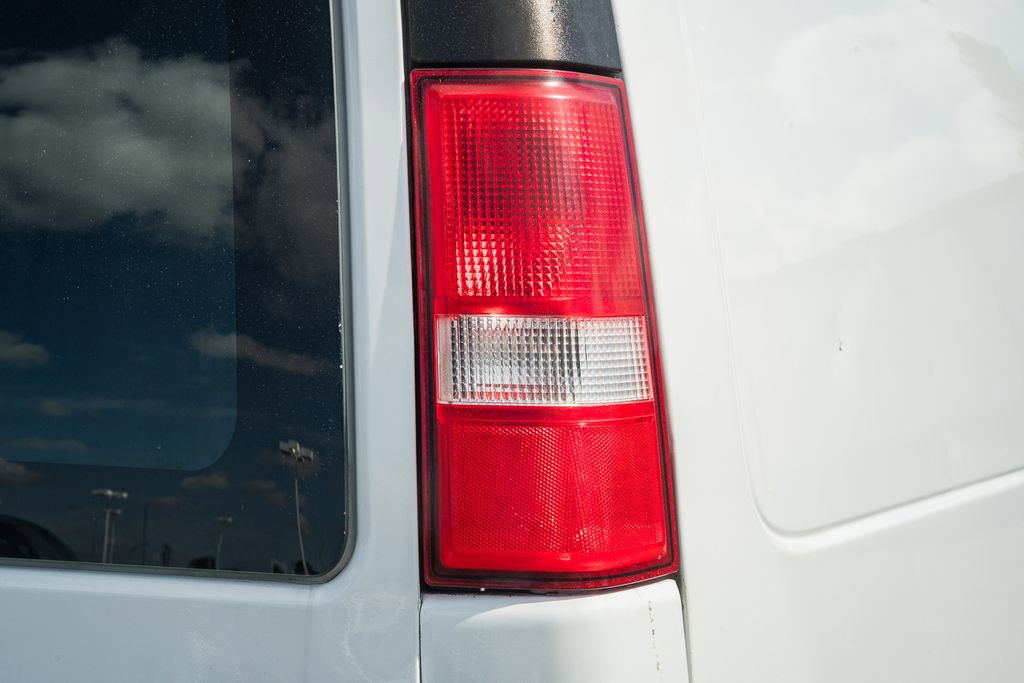 Used 2018 Chevrolet Express 2500 RWD image 6