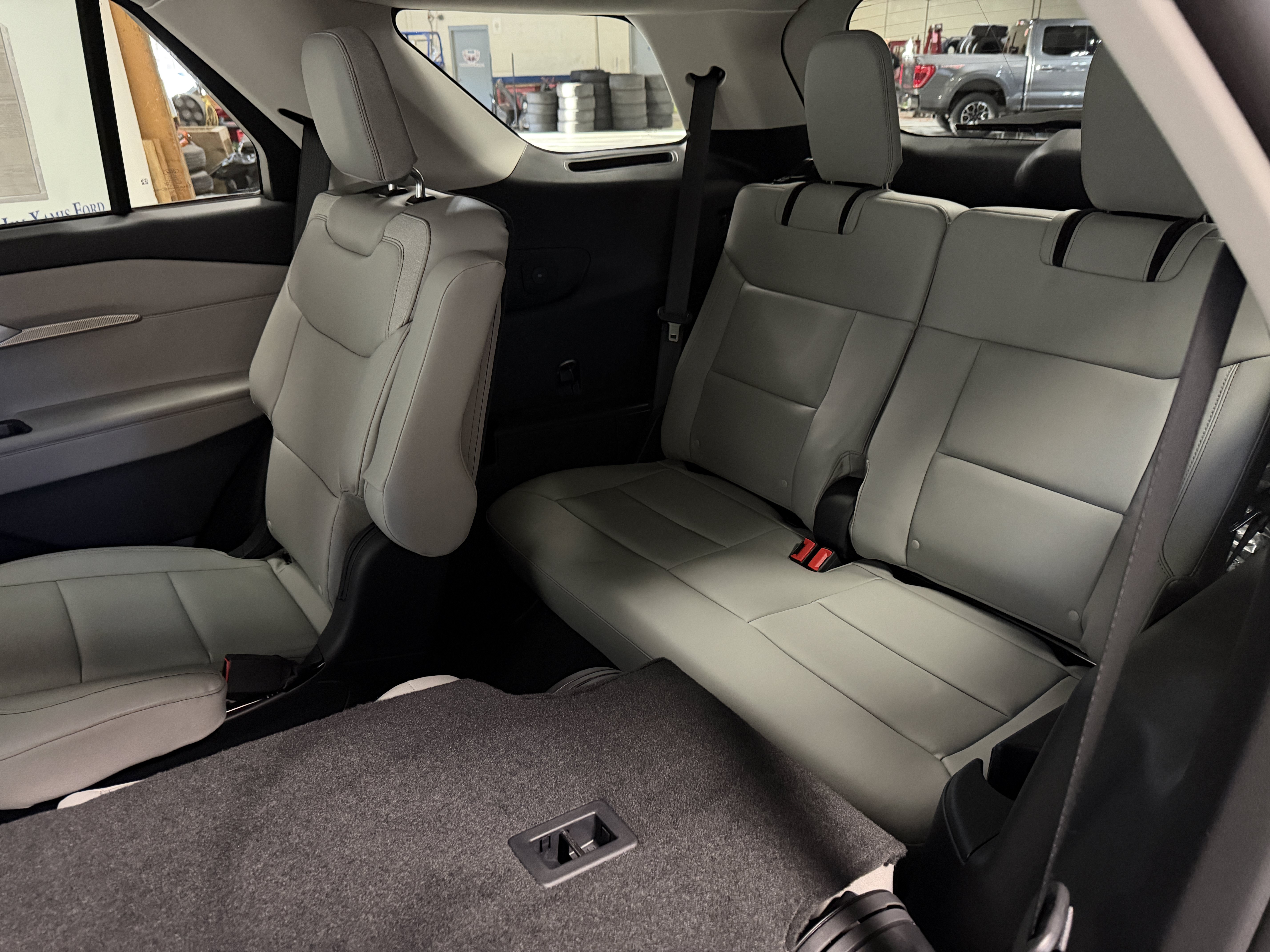 New 2026 Ford Explorer Active w/ Active Comfort Package AWD/4WD image 23