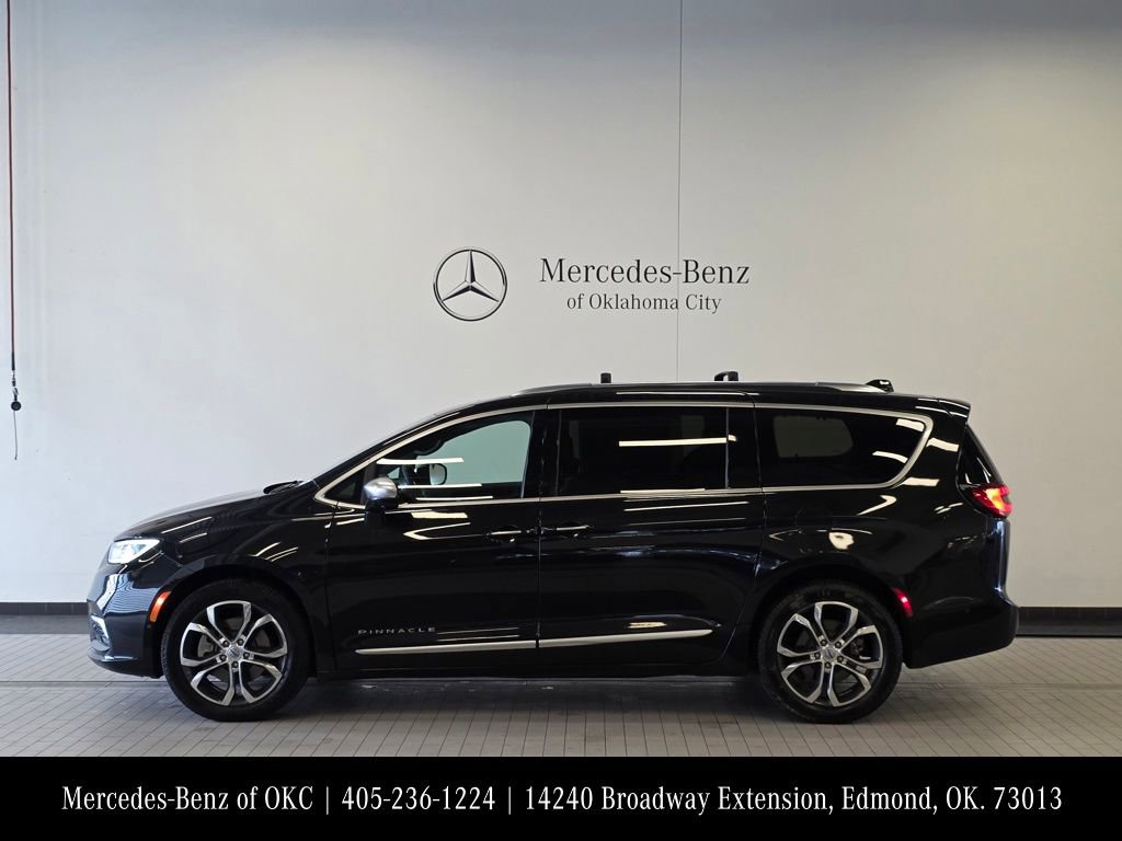 Used 2022 Chrysler Pacifica Pinnacle AWD/4WD image 4