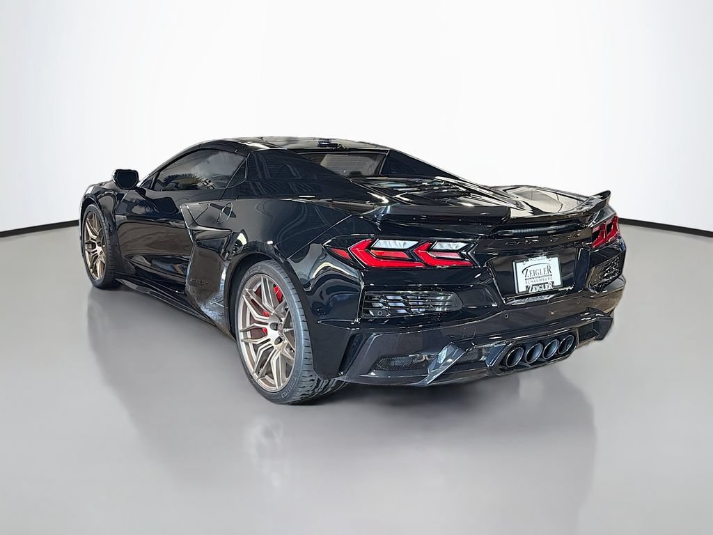Used 2024 Chevrolet Corvette Z06 RWD image 5