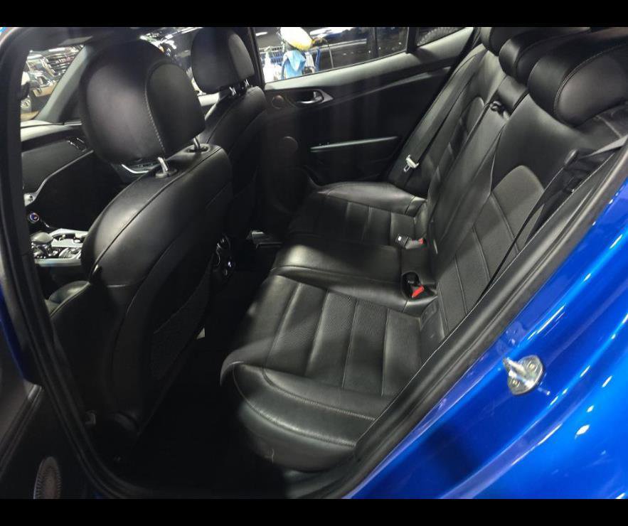 Used 2019 Kia Stinger GT2 image 7