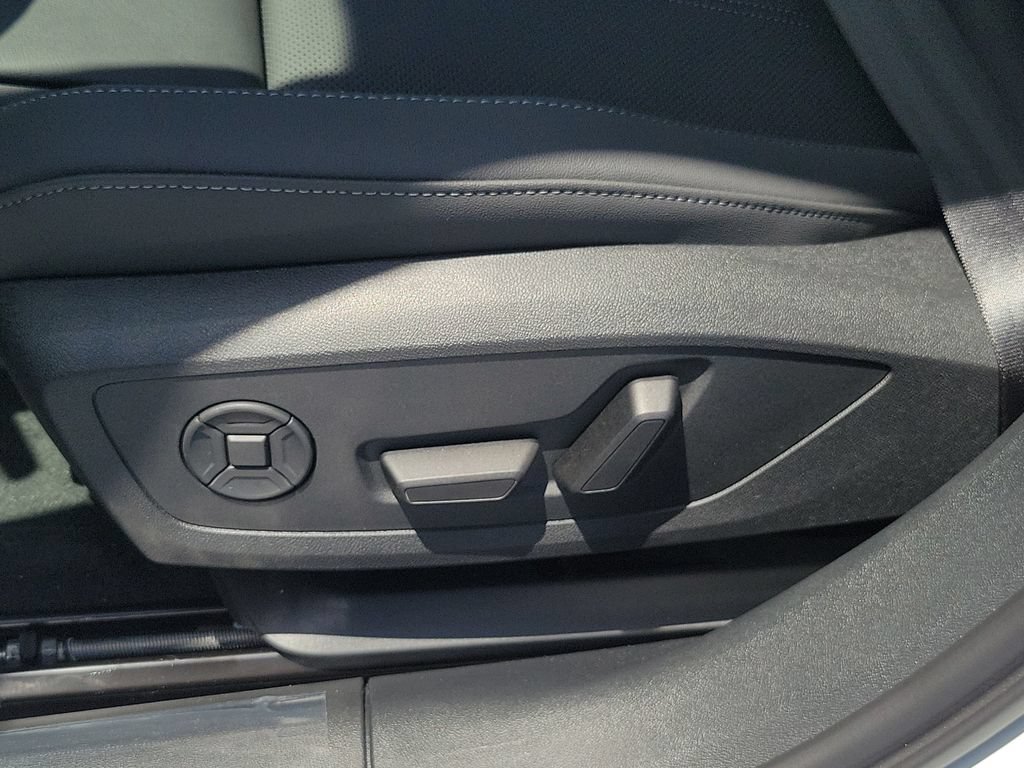New 2026 Audi A6 Premium Plus AWD/4WD image 18