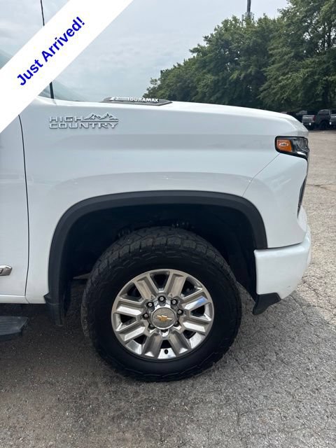 Used 2025 Chevrolet Silverado 3500 High Country w/ High Country Premium Package AWD/4WD image 12