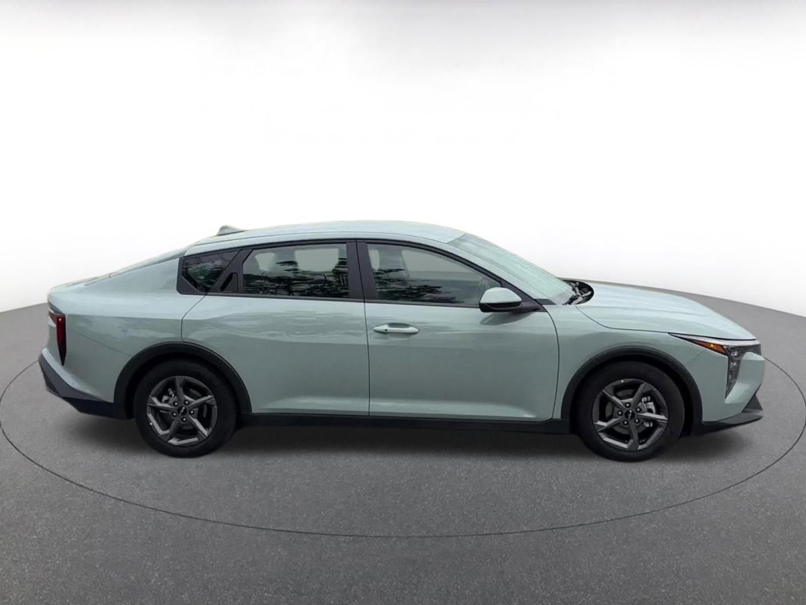 Used 2025 Kia K4 FWD image 16