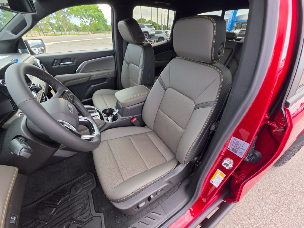 New 2026 Chevrolet Colorado ZR2 w/ Technology Package AWD/4WD image 9