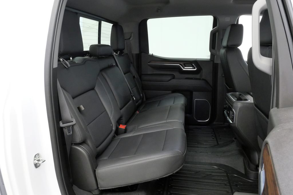 Used 2023 GMC Sierra 1500 SLT w/ SLT Premium Plus Package AWD/4WD image 18