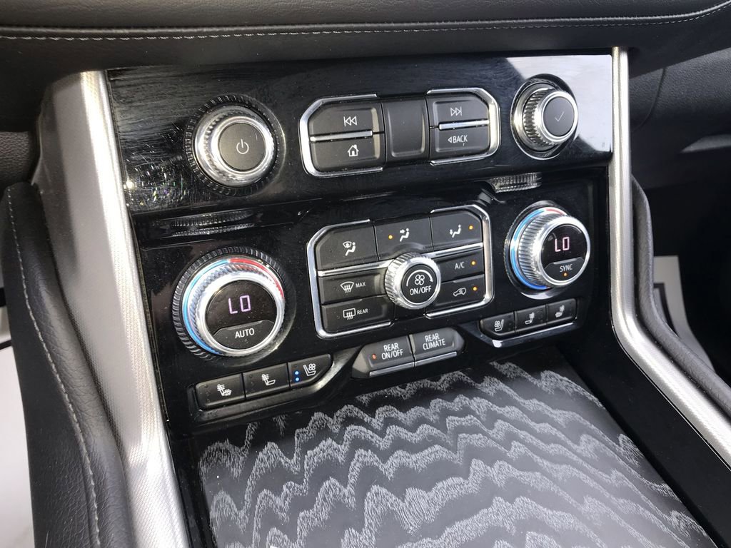 Used 2023 GMC Yukon Denali AWD/4WD image 18