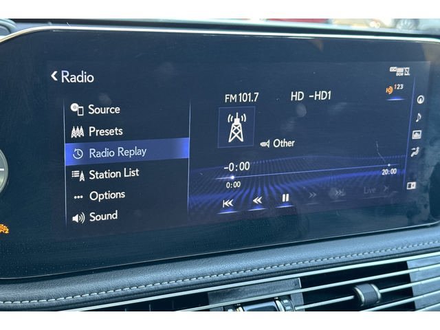 Used 2022 Lexus LS 500 w/ Cold Weather Package (CK) RWD image 17