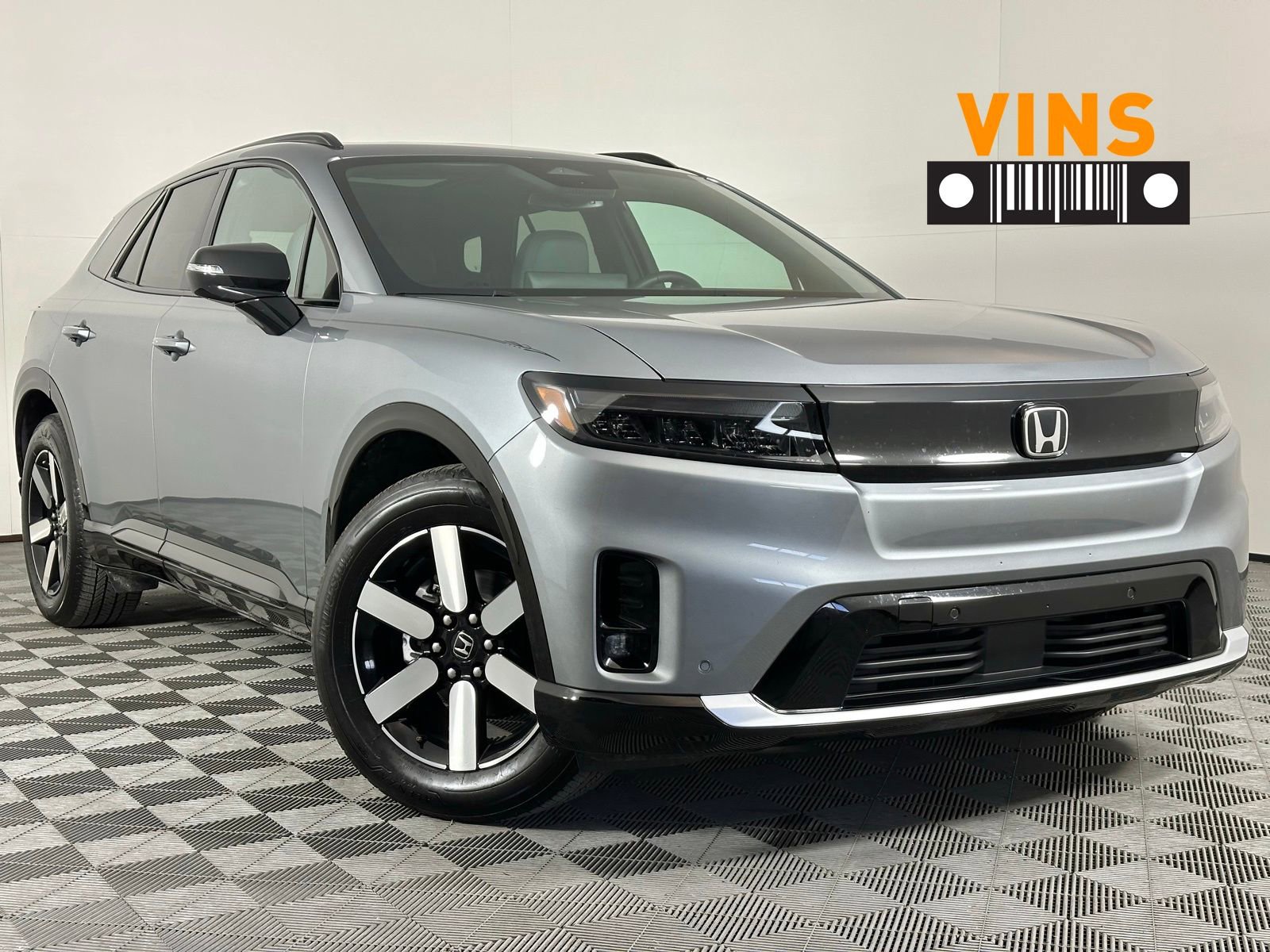 Used 2024 Honda Prologue Touring image 1