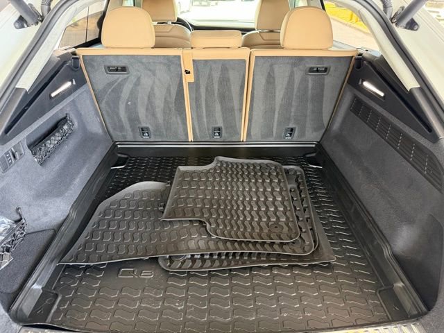 Used 2019 Audi Q8 Prestige image 24