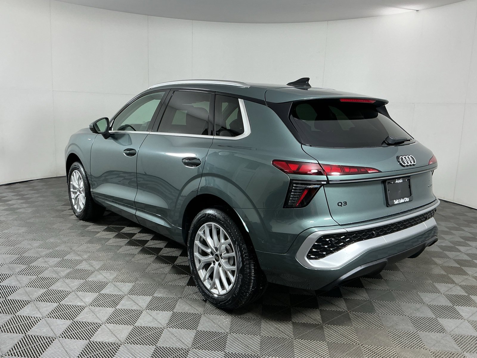 New 2026 Audi Q3 quattro 2.0T AWD/4WD image 6