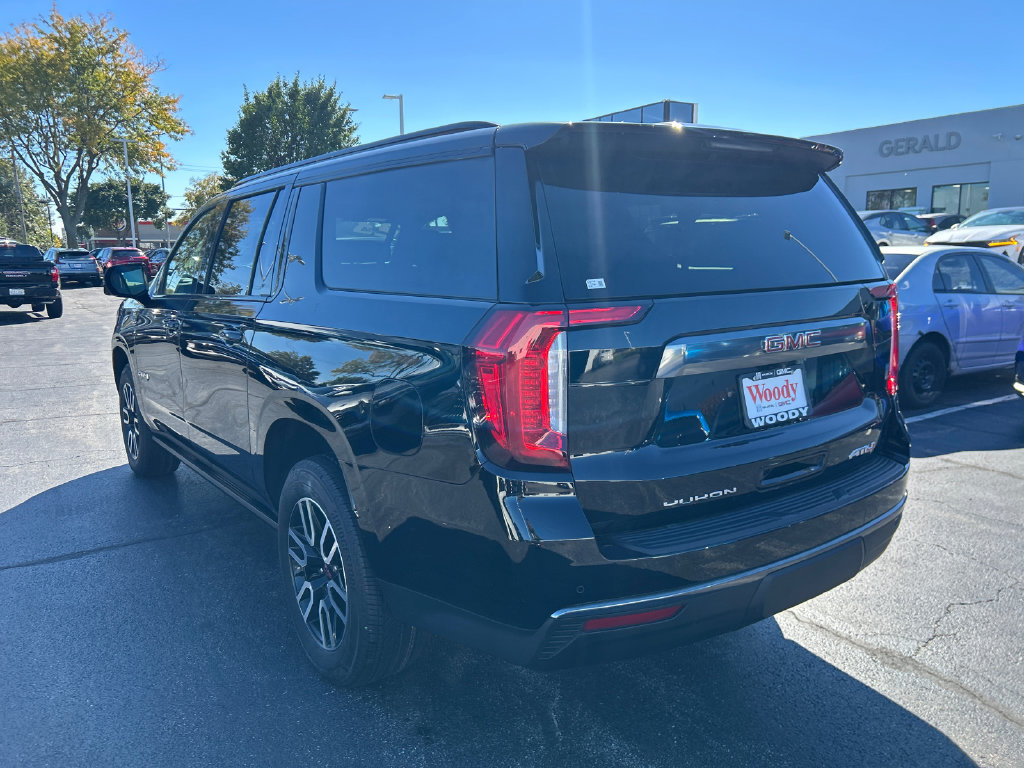 Certified 2023 GMC Yukon XL AT4 w/ AT4 Premium Package AWD/4WD image 10