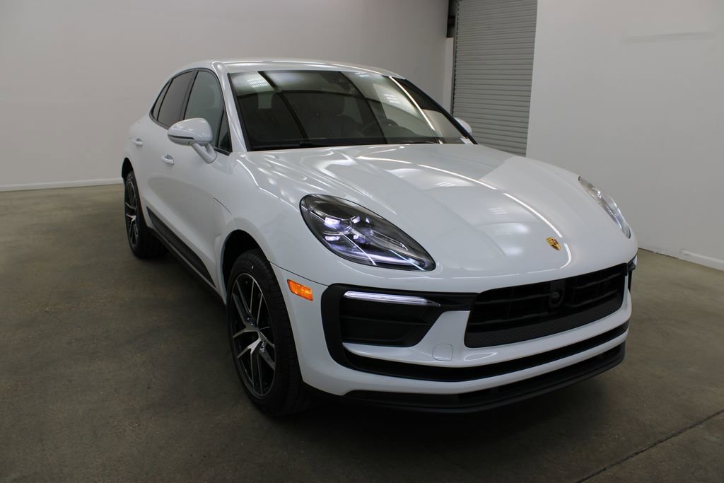 New 2026 Porsche Macan image 9