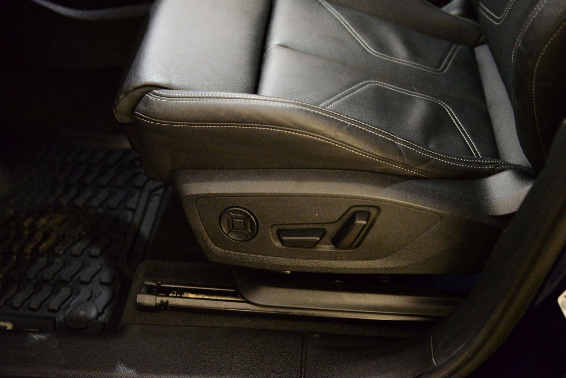 Certified 2025 Audi Q3 2.0T Premium w/ Convenience Package image 25