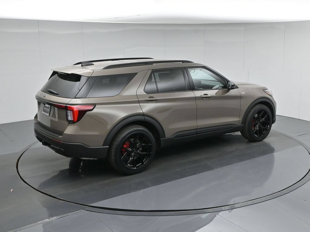 New 2026 Ford Explorer ST-Line w/ ST-Line Street Pack RWD image 40