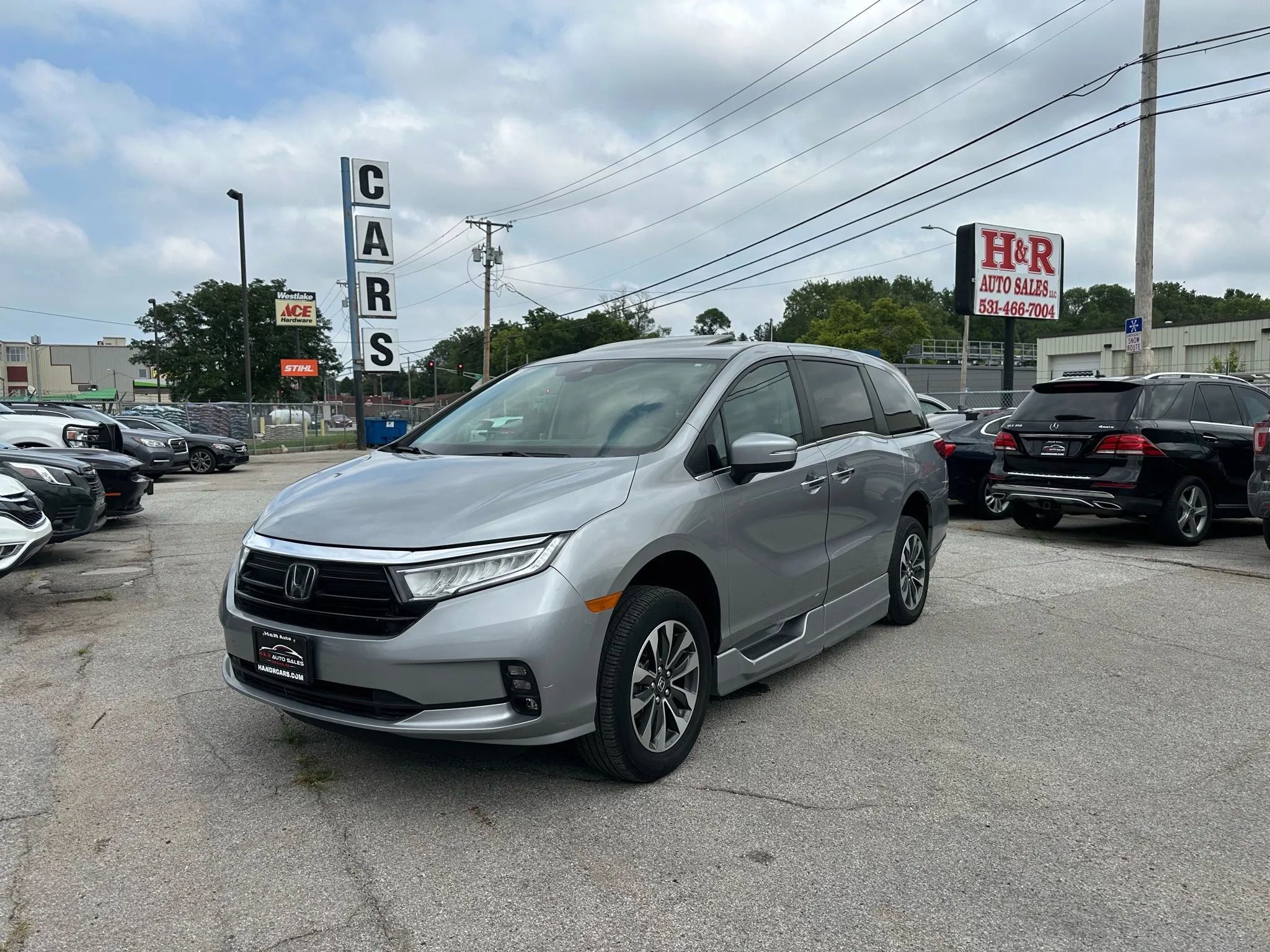 Used 2021 Honda Odyssey EX-L image 2