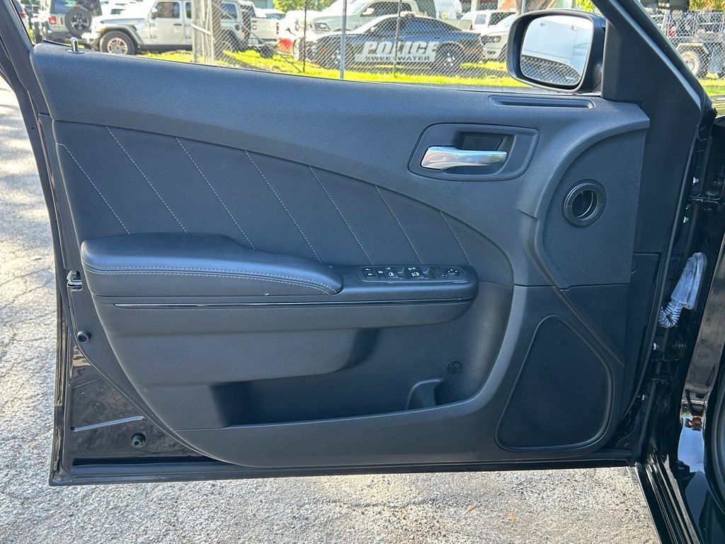 Used 2021 Dodge Charger SXT w/ Blacktop Package RWD image 29