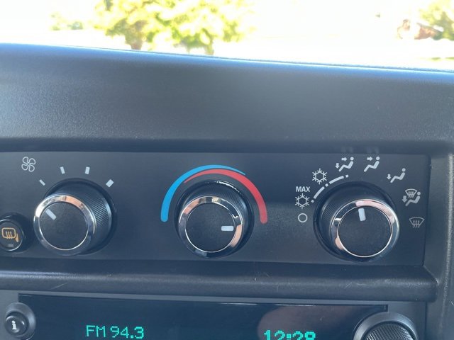 Used 2024 Chevrolet Express 2500 w/ Driver Convenience Package image 28