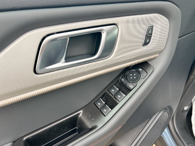 New 2026 Ford Explorer Active AWD/4WD image 17