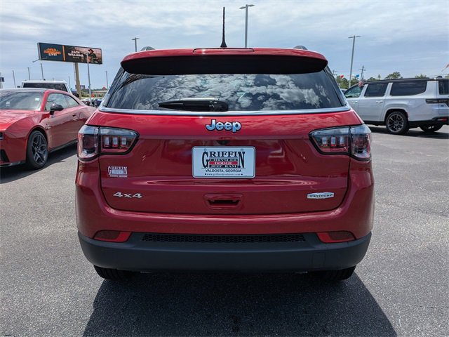 New 2025 Jeep Compass Latitude w/ Sun & Sound Group image 4