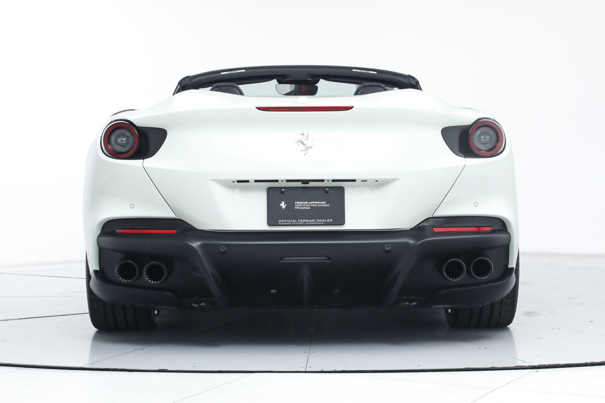 Certified 2023 Ferrari Portofino M RWD image 9