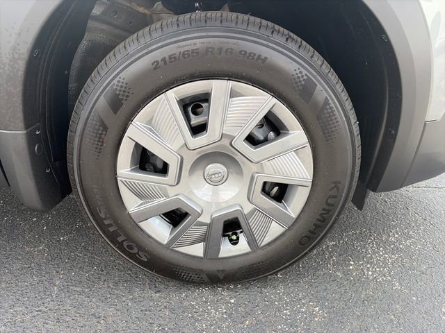 New 2026 Nissan Kicks S FWD image 9