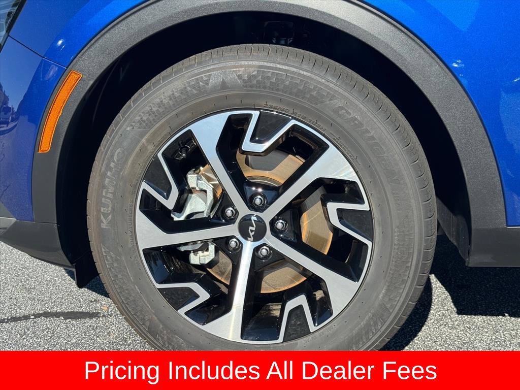 Certified 2024 Kia Sportage EX FWD image 9