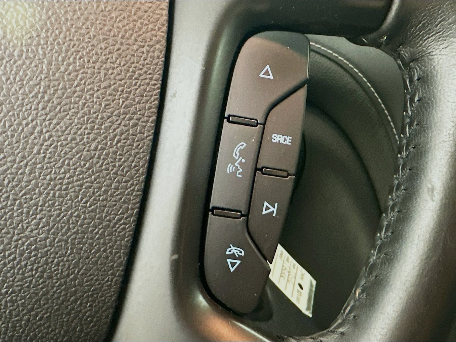 Used 2016 Buick Enclave Leather FWD image 19